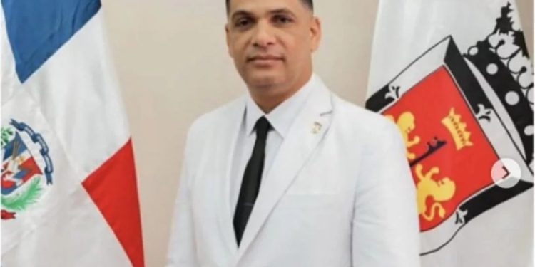 Se entrega ante la DEA regidor Yeyea, acusado de narcotráfico