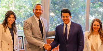 David Collado y Alex Rodríguez anuncian inversión de mil millones de dólares en Playa Grande