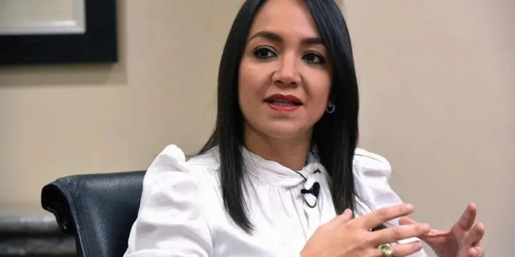 Faride Raful emprende batalla legal contra difamadores