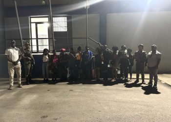 Detienen 12 haitianos indocumentados en autobús en Dajabón