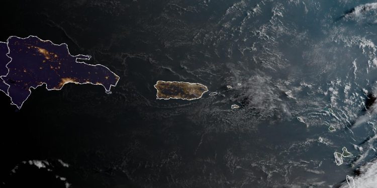 Miércoles caluroso y de escasas lluvias, tarde con aguaceros y tronadas al interior del país