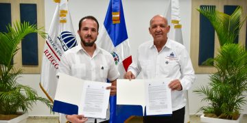 Tecnificación Nacional de Riego y Centros Tecnológicos Comunitarios firman acuerdo para impulsar la modernización agrícola