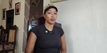 Madre denuncia que amenazan a su hija con cortarle la cara en el politécnico