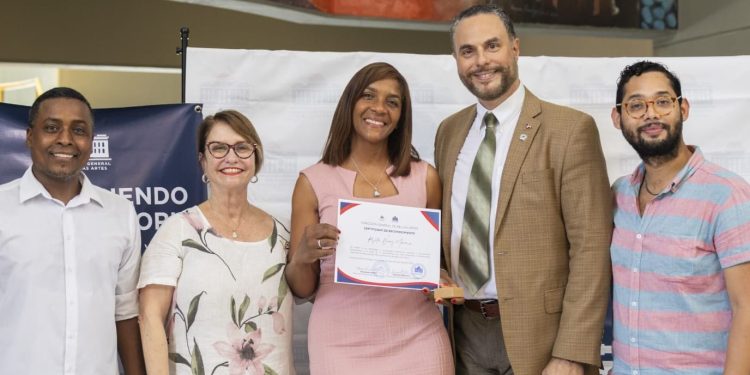 Bellas Artes reconoce a 80 colaboradores ejemplares con más de 25 años de servicio