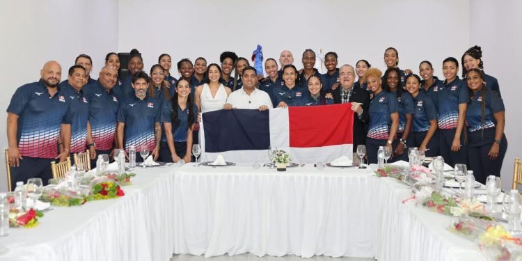 Reinas del Caribe y Cristobal Marte valoran apoyo del ministro Kelvin Cruz a los atletas