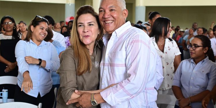 Radhamés González: “con Carolina garantizamos ganar elecciones 2028 y seguir en el poder”