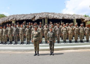Ejército Sur EE.UU. entrena soldados ERD en manejo de traumas posteriores a labores de rescate