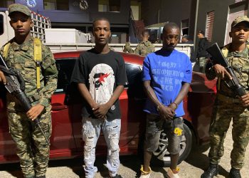 Detienen segundo teniente del ERD y cabo de la PN con inmigrantes haitianos indocumentados en San Juan de la Maguana