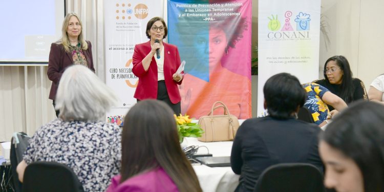 Salud Pública, SNS, Conani y UNFPA refuerzan acciones para reducir embarazos en adolescentes