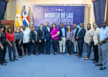 Leandro Mieses encabeza apertura del Modelo Distrital de la ONU en Santo Domingo
