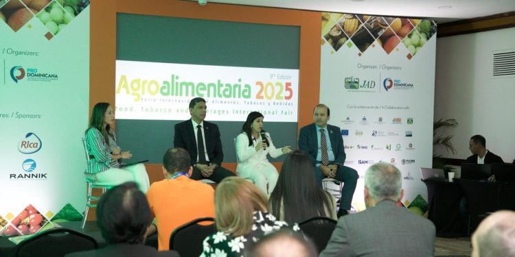 Conferencias técnicas impulsan la sostenibilidad e innovación en el agro dominicano durante la Feria Agroalimentaria 2025