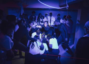 Bellas Artes conquista jóvenes estudiantes con el teatro inmersivo de Haffe Serulle