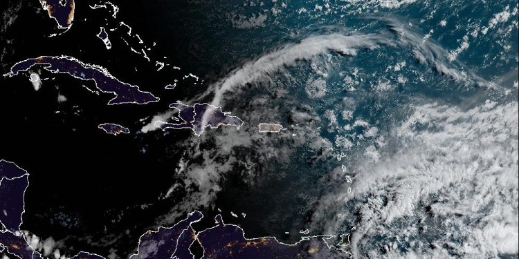 Indomet:  Chubascos pasajeros y temperaturas calurosas en el país este jueves