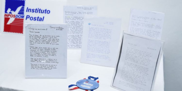 INPOSDOM reconoce talento estudiantil en Concurso Internacional de Composiciones Epistolares de la UPU