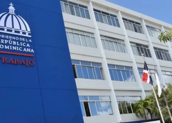 Ministerio de Trabajo asegura sueldo mínimo cubre el 100% de la canasta básica 