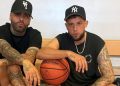 Nicky Jam y Messiah se reúnen en la cancha: La leyenda del reggaetón continúa respaldando al pionero del trap latino