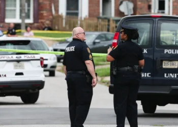 Al menos 5 heridos tras tiroteo en un centro comercial de Connecticut