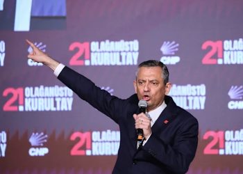 Agresión al líder opositor turco en Estambul aumenta los temores sobre la seguridad de políticos