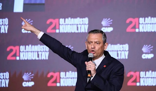 Agresión al líder opositor turco en Estambul aumenta los temores sobre la seguridad de políticos