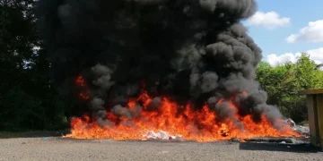 EI Inacif quema más de 1,200 kilogramos de drogas