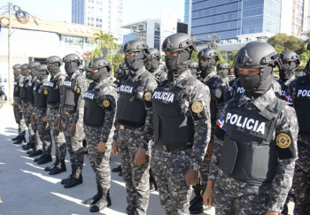 Gobierno lanza plan piloto con 1,100 policías para reforzar seguridad en Santo Domingo y Santiago