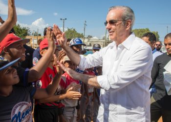 Abinader visitará San Cristóbal y Samaná este fin de semana