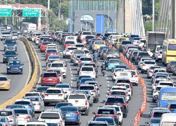 Gobierno implementará medidas para disminuir tapones en el Distrito Nacional y Santiago
