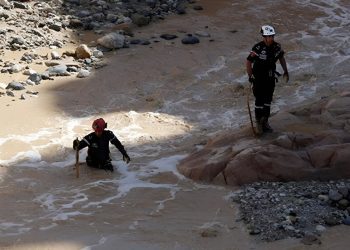 Dos muertos y 1,800 turistas rescatados tras inundaciones en Petra, Jordania