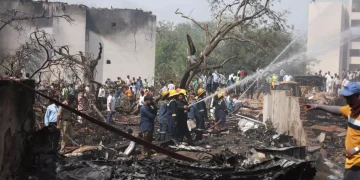 En el avión siniestrado en La India viajaban 169 indios, 53 británicos y 7 portugueses