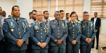 Miembros de la Dirección de Asuntos Internos de Policía Nacional se especializan en investigación en el IPES