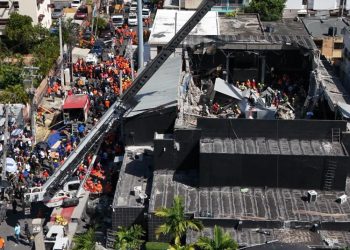 Peritos confirman techo Jet Set colapsó por fallas estructurales