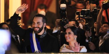 Nayib Bukele defiende las medidas de su gobierno