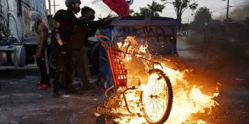 Saqueos masivos en medio del caos en Los Ángeles