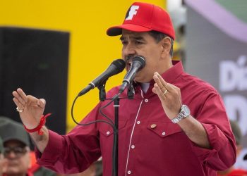 Maduro pide a Trump “no dejarse envenenar más contra Venezuela”