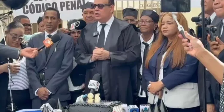 Colegio de Abogados protesta por la aprobación de un nuevo Código Penal