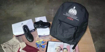INABIE recibe artículos para kits escolares; garantiza distribución a tiempo a estudiantes