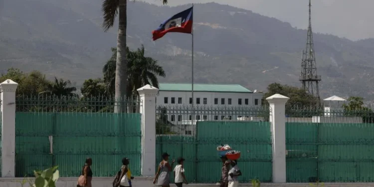 Estados Unidos pide a sus ciudadanos abandonar Haití “lo antes posible” ante la escalada de violencia