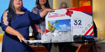 Vicealcaldesa Nidia Méndez celebra las madres de Villa González con premios valorados en más de 100 mil pesos