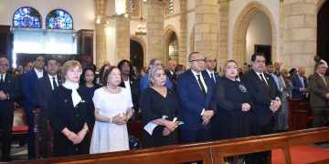 Colegio de Notarios celebra 58 aniversario con emotivos actos y llamado a la ética profesional