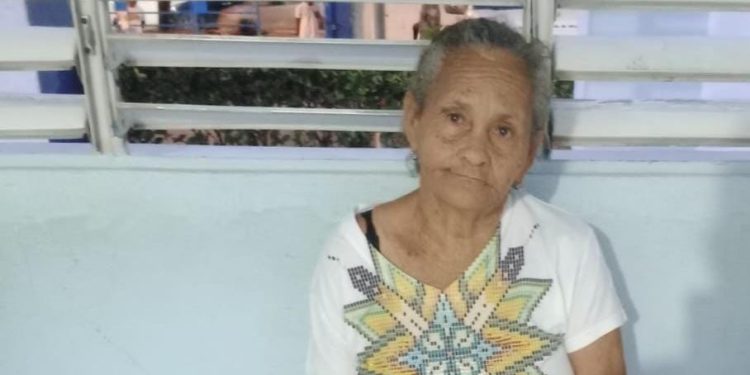 Señora extraviada permanece en el destacamento de Prófugos en Los Guaricanos, SDN