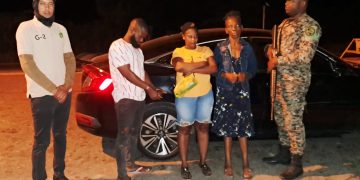 Haitiano y dominicano detenidos por transportar indocumentados en dos vehículos