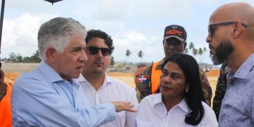 Obras Públicas supervisa avances del Malecón de Nagua y sus protecciones marítimas