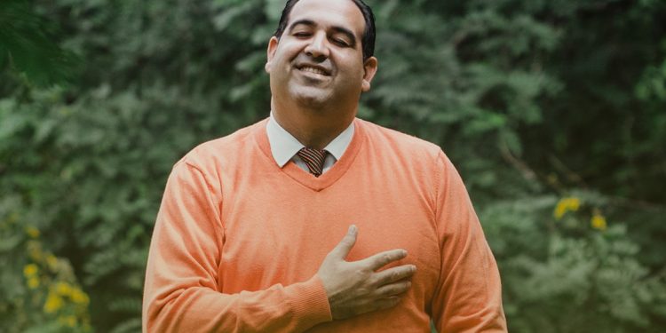 Cantautor Roberto Carlos Jorge presenta “Abrazados de Valor”, canción de consuelo inspirada en la tragedia del Jet Set