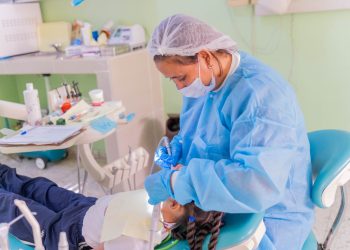 INABIE amplió cobertura especializada de salud con más de 146 mil estudiantes atendidos directamente durante el año escolar 2024-2025