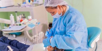 INABIE amplió cobertura especializada de salud con más de 146 mil estudiantes atendidos directamente durante el año escolar 2024-2025