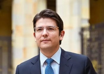 En estado grave continúa senador miguel Uribe Turbay tras atentado contra su vida , según médicos