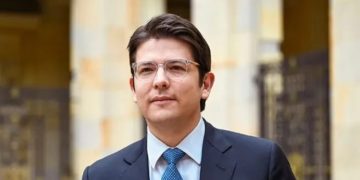 En estado grave continúa senador miguel Uribe Turbay tras atentado contra su vida , según médicos