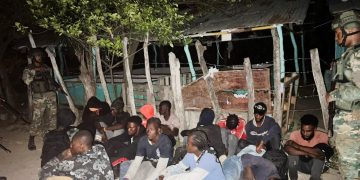 Arrestan 42 haitianos indocumentados que pretendían evadir vigilancia militar en Montecristi