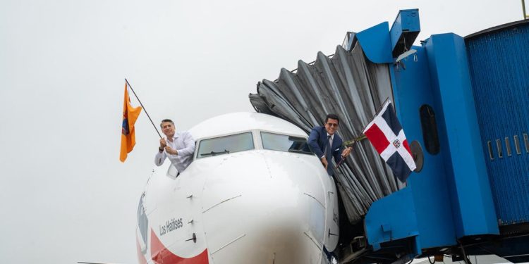 David Collado inaugura vuelo a Nueva York de Arajet