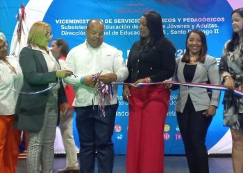 Dirección Regional 15 de Educación celebra con éxito la Expo Feria del Subsistema de Jóvenes y Adultos